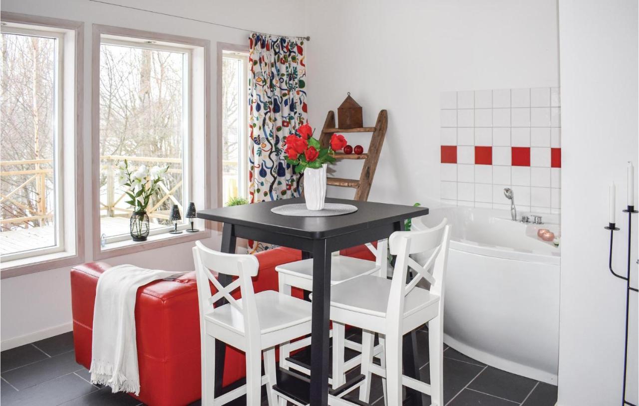 Awesome Home In Vimmerby With Wifi Ngoại thất bức ảnh